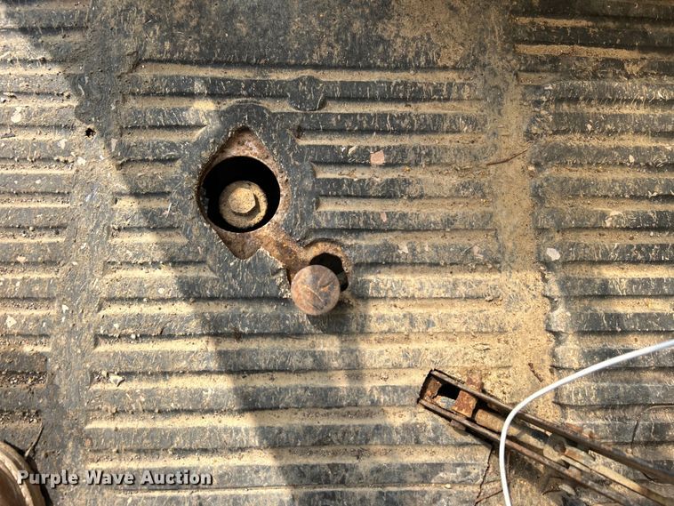 image for item EG1514 1975 Ford 550 backhoe