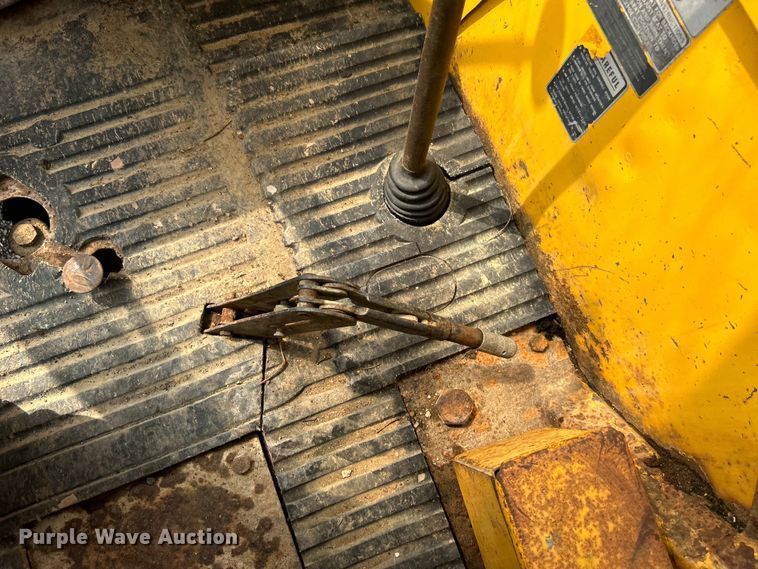 image for item EG1514 1975 Ford 550 backhoe