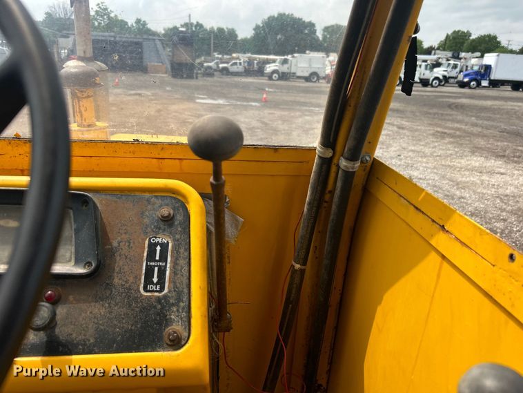 image for item EG1514 1975 Ford 550 backhoe