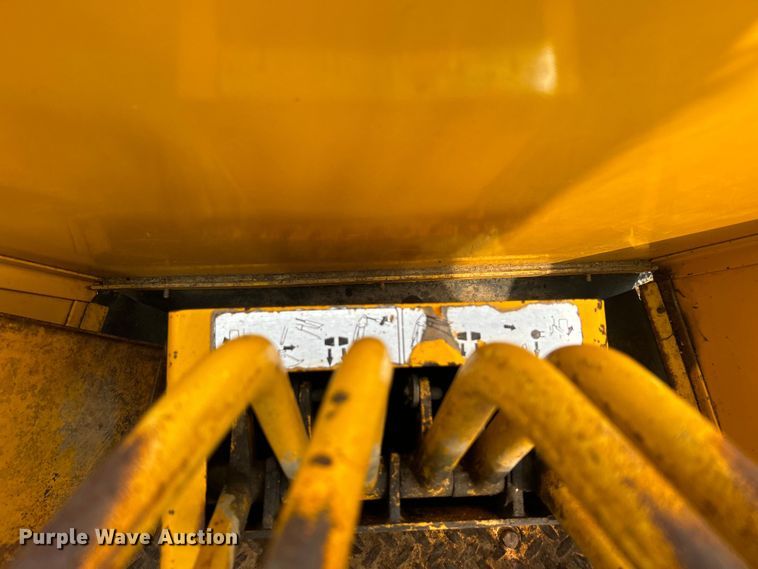 image for item EG1514 1975 Ford 550 backhoe