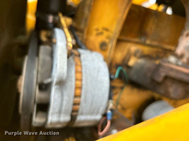 image for item EG1514 1975 Ford 550 backhoe