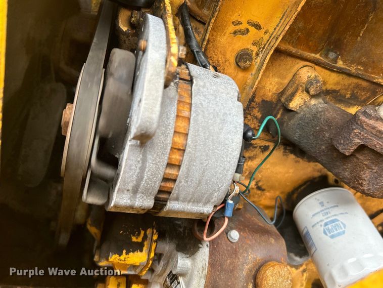 image for item EG1514 1975 Ford 550 backhoe