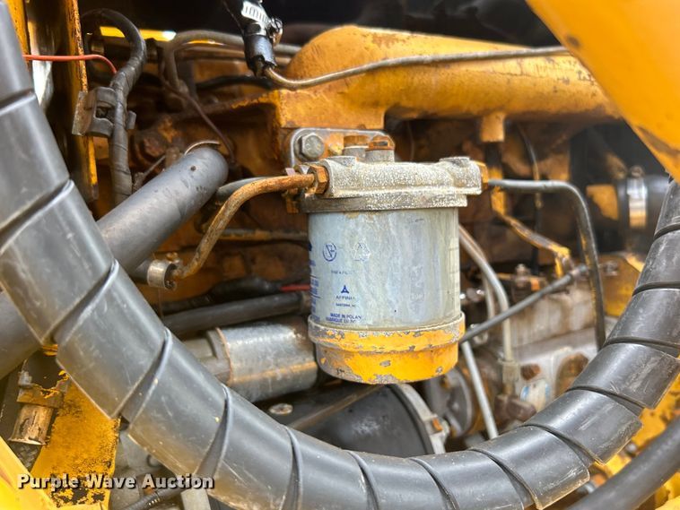 image for item EG1514 1975 Ford 550 backhoe