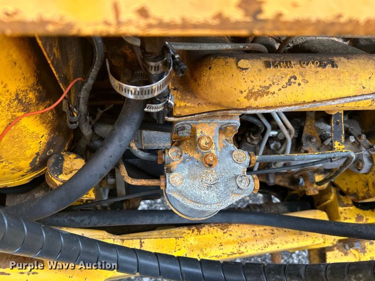 image for item EG1514 1975 Ford 550 backhoe