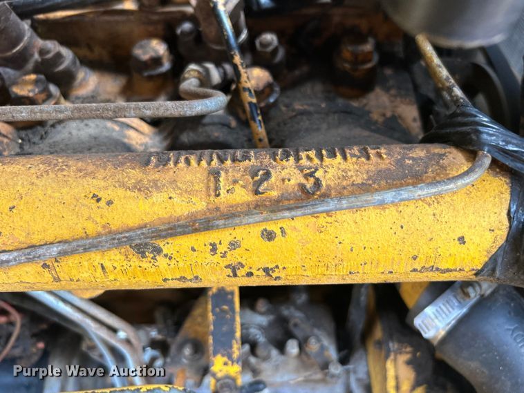 image for item EG1514 1975 Ford 550 backhoe