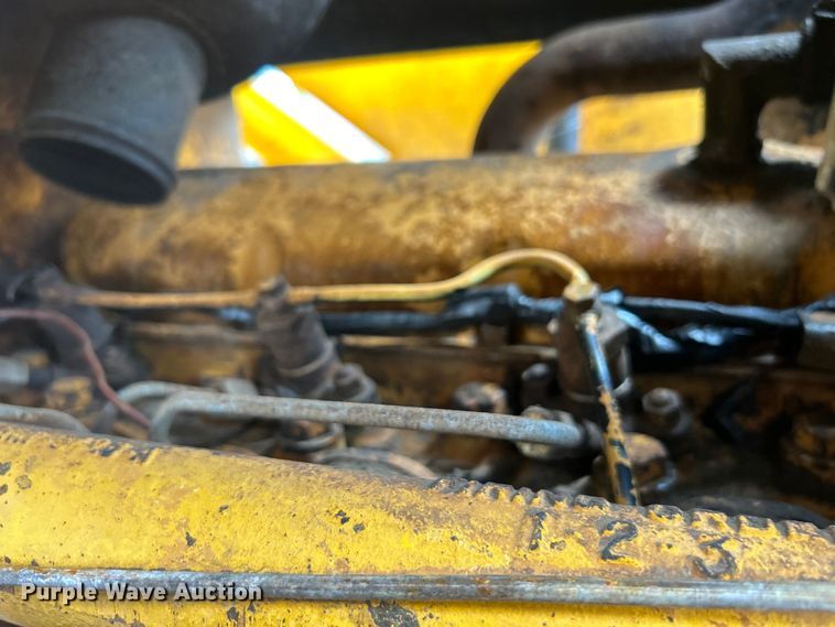 image for item EG1514 1975 Ford 550 backhoe