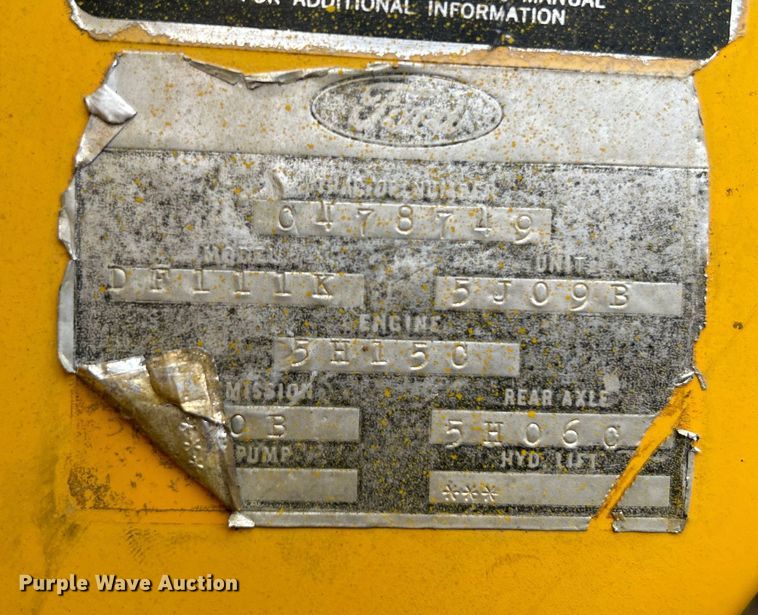 image for item EG1514 1975 Ford 550 backhoe