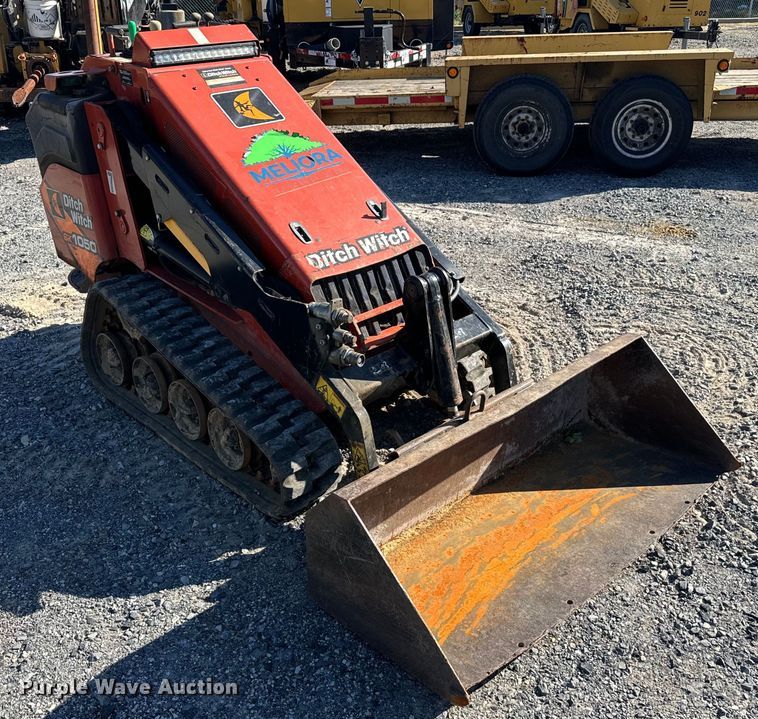 image for item EH3867 2020 Ditch Witch SK1050 compact utility loader