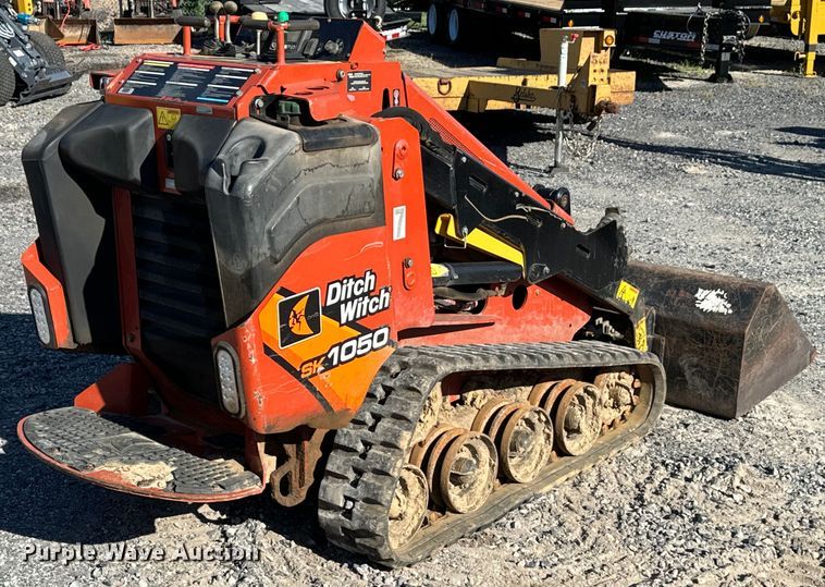 image for item EH3867 2020 Ditch Witch SK1050 compact utility loader