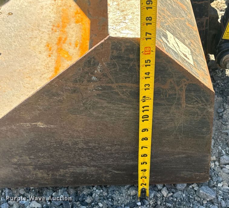 image for item EH3867 2020 Ditch Witch SK1050 compact utility loader