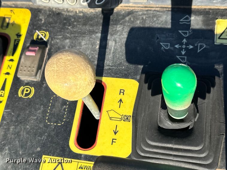 image for item EH3867 2020 Ditch Witch SK1050 compact utility loader