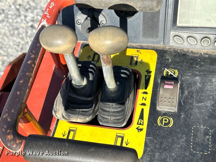 image for item EH3867 2020 Ditch Witch SK1050 compact utility loader