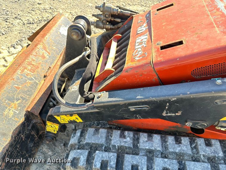 image for item EH3868 2017 Ditch Witch Sk1050 compact utility loader