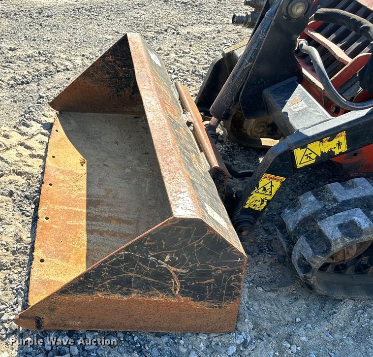 image for item EH3868 2017 Ditch Witch Sk1050 compact utility loader