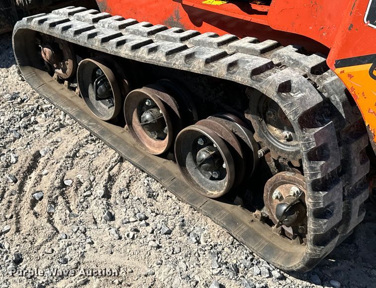 image for item EH3868 2017 Ditch Witch Sk1050 compact utility loader