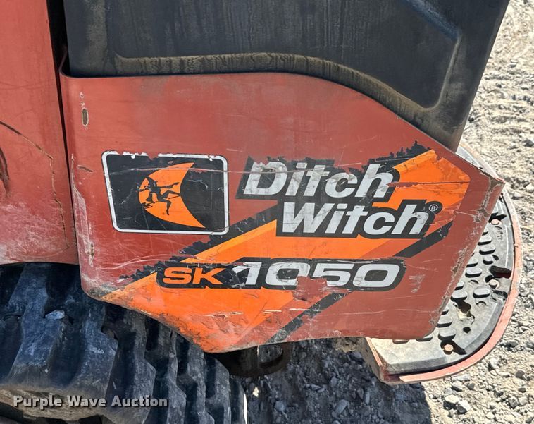 image for item EH3869 2019 Ditch Witch  SK1050 compact utility loader