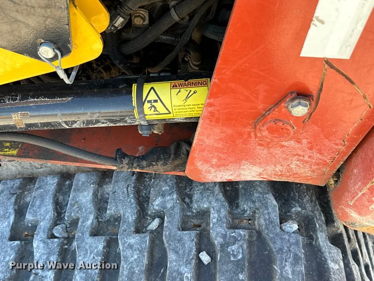 image for item EH3869 2019 Ditch Witch  SK1050 compact utility loader