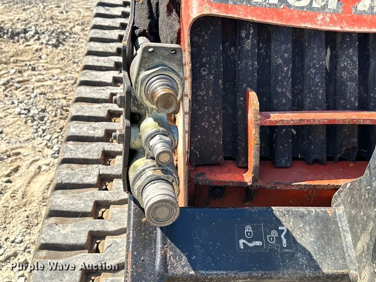 image for item EH3869 2019 Ditch Witch  SK1050 compact utility loader