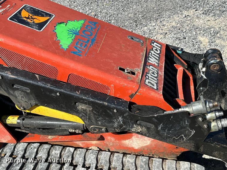 image for item EH3869 2019 Ditch Witch  SK1050 compact utility loader