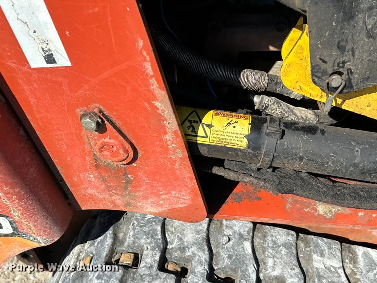 image for item EH3869 2019 Ditch Witch  SK1050 compact utility loader