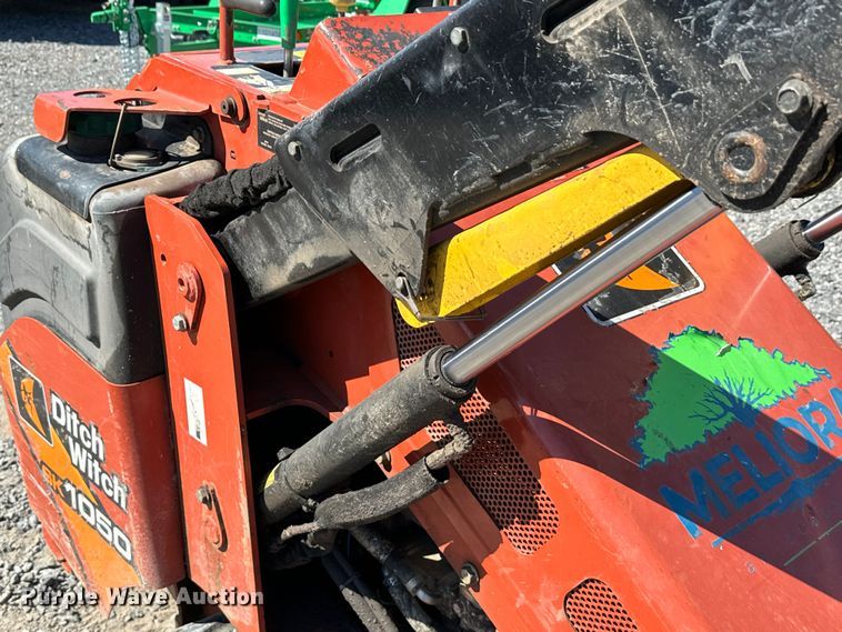 image for item EH3869 2019 Ditch Witch  SK1050 compact utility loader