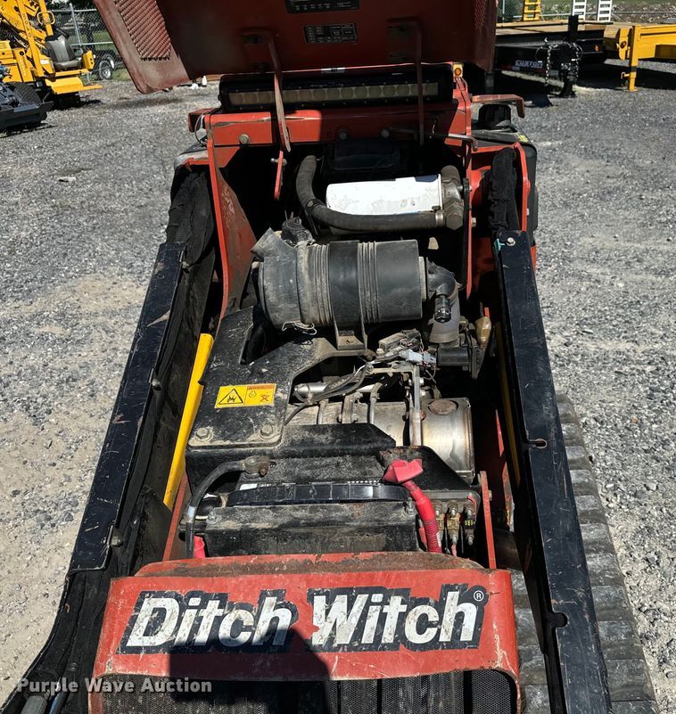 image for item EH3869 2019 Ditch Witch  SK1050 compact utility loader