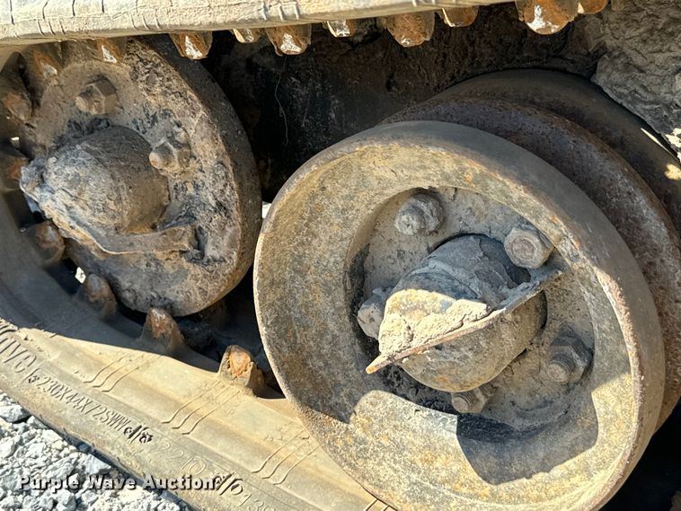 image for item EH3869 2019 Ditch Witch  SK1050 compact utility loader