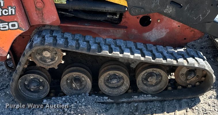 image for item EH3869 2019 Ditch Witch  SK1050 compact utility loader