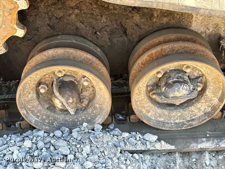 image for item EH3869 2019 Ditch Witch  SK1050 compact utility loader