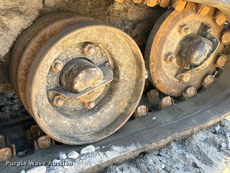 image for item EH3869 2019 Ditch Witch  SK1050 compact utility loader