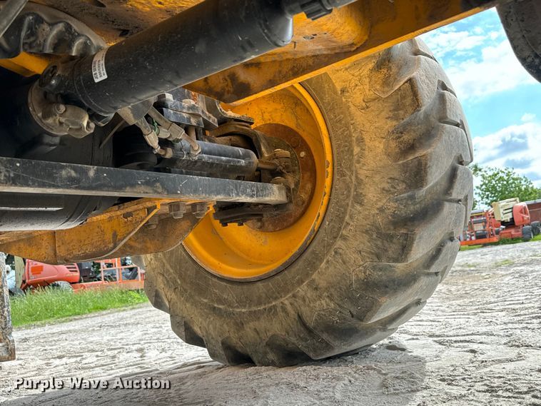 image for item EH3871 2016 JCB 510-56 telehandler