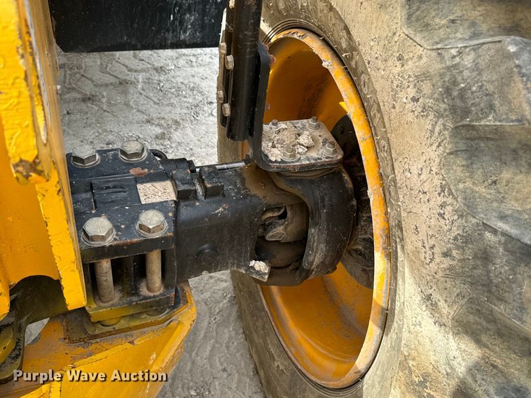 image for item EH3871 2016 JCB 510-56 telehandler