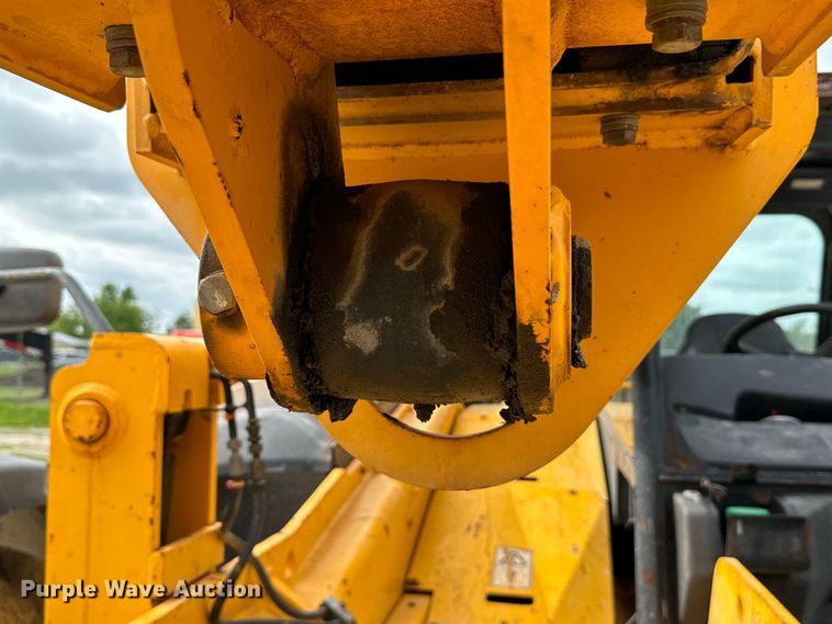 image for item EH3871 2016 JCB 510-56 telehandler