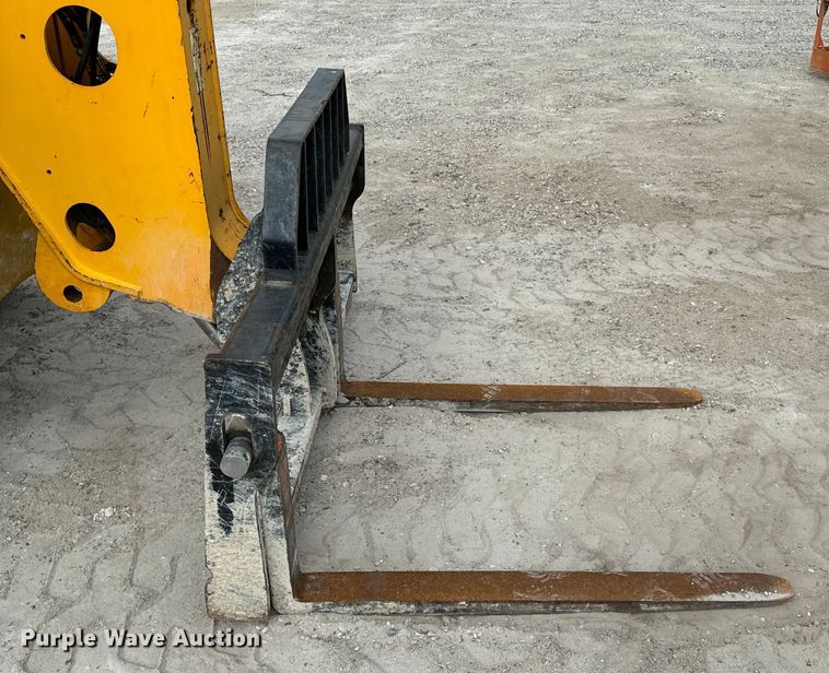 image for item EH3871 2016 JCB 510-56 telehandler