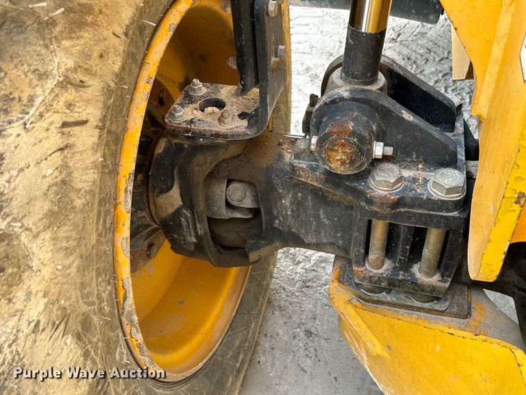 image for item EH3871 2016 JCB 510-56 telehandler