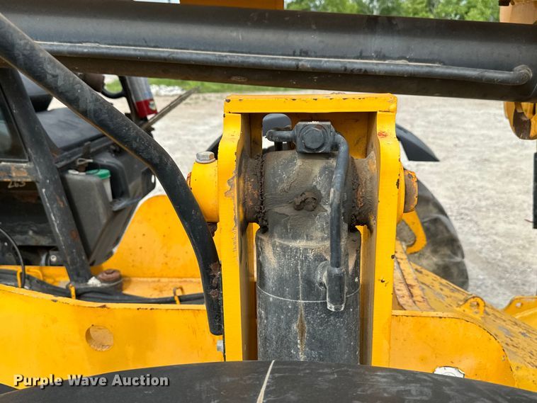 image for item EH3871 2016 JCB 510-56 telehandler
