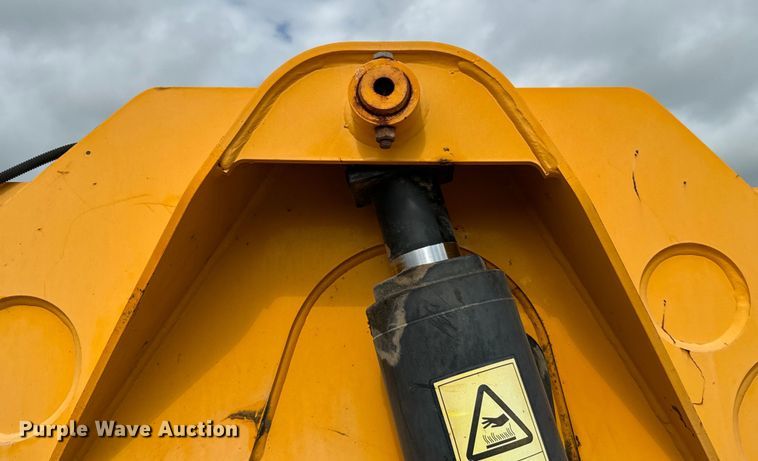 image for item EH3871 2016 JCB 510-56 telehandler