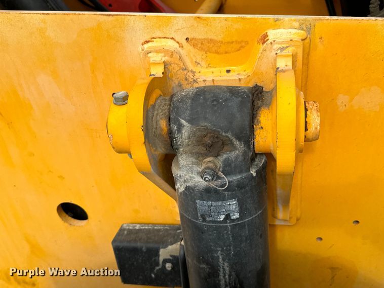 image for item EH3871 2016 JCB 510-56 telehandler