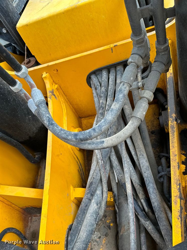 image for item EH3871 2016 JCB 510-56 telehandler