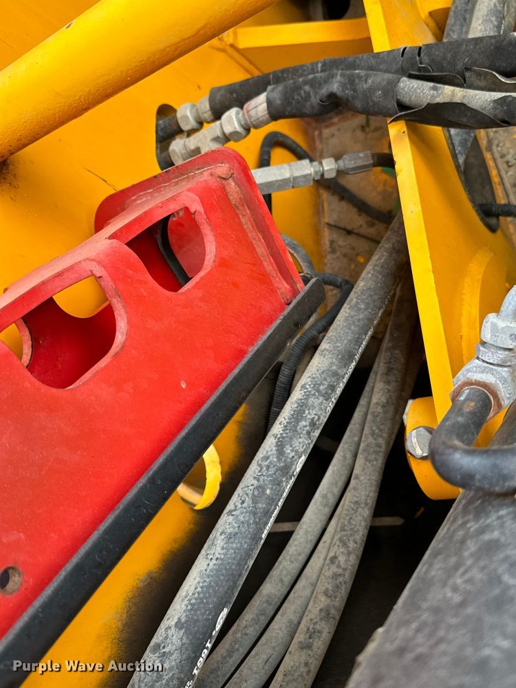 image for item EH3871 2016 JCB 510-56 telehandler