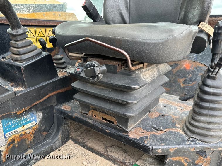 image for item EH3871 2016 JCB 510-56 telehandler