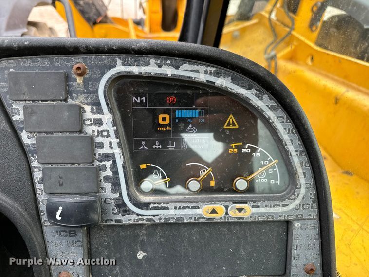 image for item EH3871 2016 JCB 510-56 telehandler