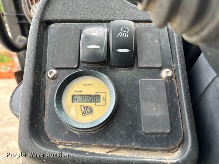 image for item EH3871 2016 JCB 510-56 telehandler