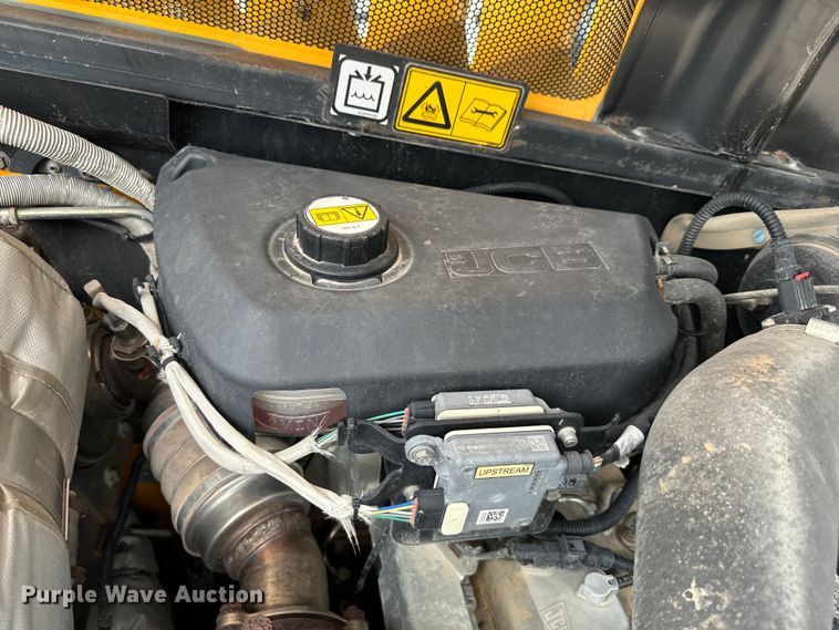 image for item EH3871 2016 JCB 510-56 telehandler