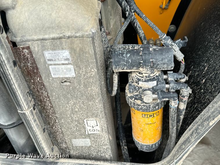 image for item EH3871 2016 JCB 510-56 telehandler