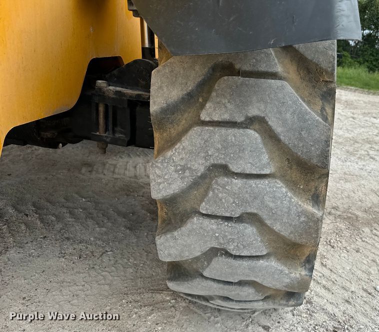 image for item EH3871 2016 JCB 510-56 telehandler