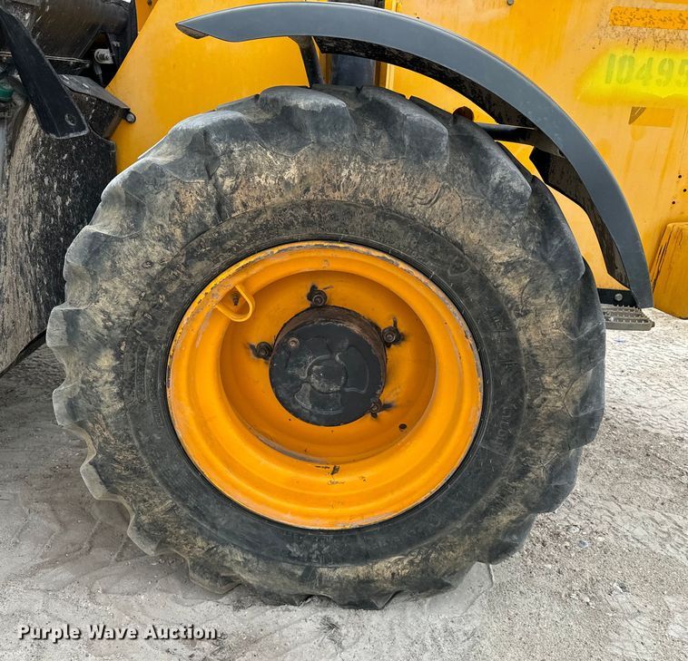image for item EH3871 2016 JCB 510-56 telehandler