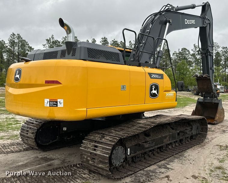 image for item EH5396 2022 John Deere 250G LC excavator
