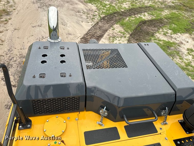 image for item EH5396 2022 John Deere 250G LC excavator