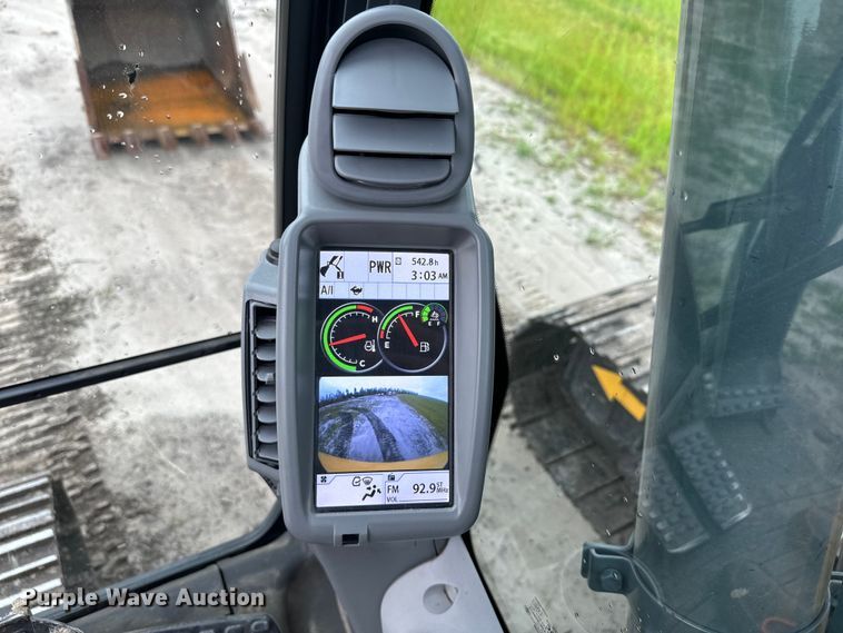 image for item EH5396 2022 John Deere 250G LC excavator